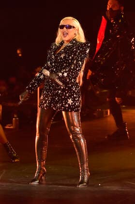 Christina Aguilera live beim AHF World AIDS Day 2021 Konzert am Welt-Aids-Tag im The Forum. Inglewood, 01.12.2021