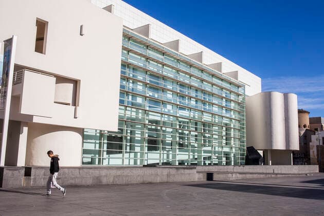Architektur von Richard Meier Museum of Contemporary Art of Barcelona (MACBA), Barcelona. Catalonia, Spain. Barcelona Barcelona Spain Copyright: xLucasxVallecillosx xVWPicsx LVM-Ba.Mc.9949