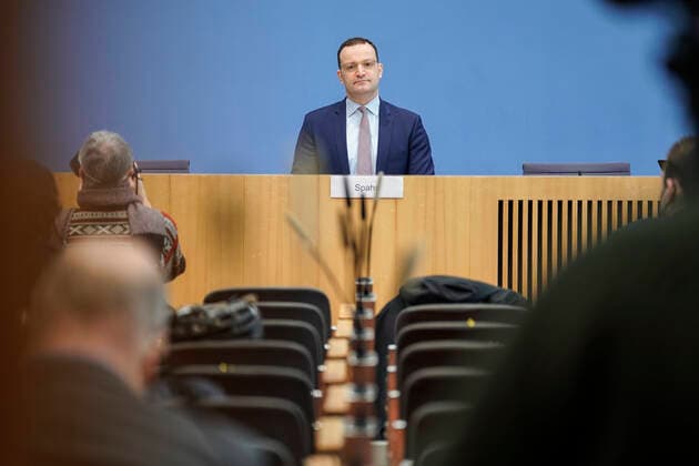 Bundespressekonferenz Corona-Lage Aktuell,3.12.2021,Berlin,Bundesgesundheitsminister Jens Spahn im Portrait bei der Bundespressekonferenz zum Thema Corona-Lage Berlin Berlin Deutschland *** Federal Press Conference Corona Lage Aktuell,3 12 2021,Berlin,Federal Minister of Health Jens Spahn in portrait at the Federal Press Conference on the subject of Corona Lage Berlin Berlin Germany