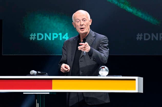 Hans Joachim Schellnhuber bei der Verleihung des Deutschen Nachhaltigkeitspreises Design 2021 im Maritim Hotel. Düsseldorf, 02.12.2021
