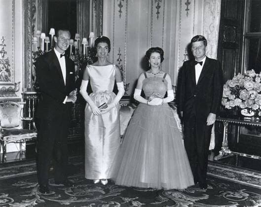1961, London - President and Mrs. Kennedy pose with Queen Elizabeth and Prince Philip before the Queen s dinner honoring the Kennedys at Buckingham Palace during the President s 1961 visit, London, England, 1961. (Photo by GG Vintage Images) NARA 1063_05_Kennedys with Queen & Prince Philip