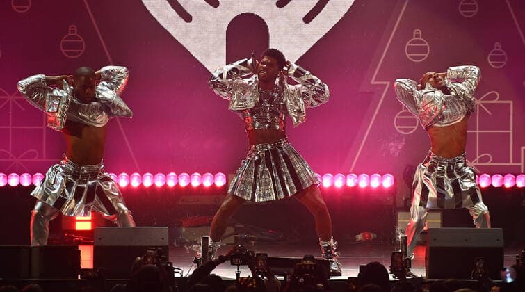 December 3, 2021, Inglewood, CA, USA: INGLEWOOD, CALIFORNIA - DECEMBER 03: Lil Nas X performs onstage during 102.7 KIIS FM s Jingle Ball 2021 Presented By Capital One at The Forum on December 03, 2021 in Inglewood, California. Inglewood USA - ZUMAs181 20211203_zea_s181_148 Copyright: xImagespacex