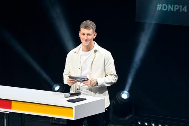 Nathan Evans bei der Verleihung des 14. Deutschen Nachhaltigkeitspreises 2021 im Maritim Hotel. Düsseldorf, 03.12.2021