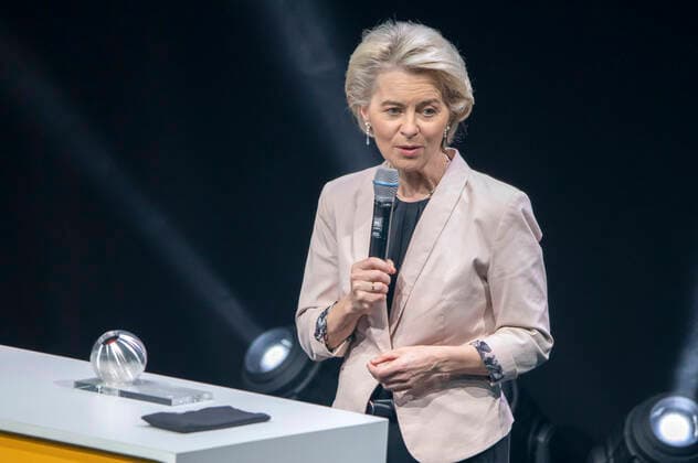 Ursula von der Leyen bei der Verleihung des 14. Deutschen Nachhaltigkeitspreises 2021 im Maritim Hotel. Düsseldorf, 03.12.2021