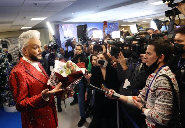 MOSCOW, RUSSIA - DECEMBER 4, 2021: Singer Philipp Kirkorov talks to journalists during the Song of the Year 2021 concert at Megasport Arena. Artyom Geodakyan TASS  TS11AA84