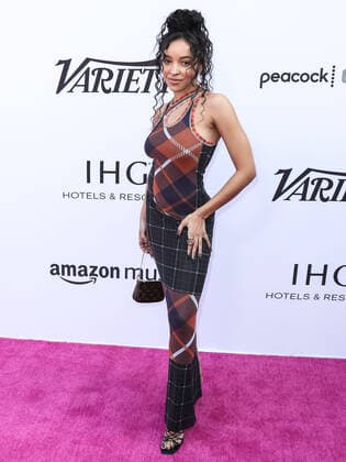 Variety 2021 Music Hitmakers Brunch Singer Tinashe Jorgensen Kachingwe arrives at the Variety 2021 Music Hitmakers Brunch presented by Peacock and Girls5eva and sponsored by IHG Hotels and Resorts held at the City Market Social House on December 4, 2021 in Los Angeles, California, United States. Los Angeles California United States  Copyright: xImagexPressxAgencyx originalFilename:collin-variety2211205_npbHG.jpg