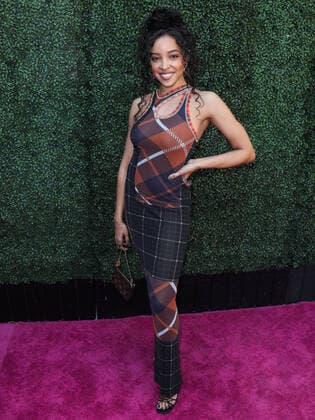 Variety 2021 Music Hitmakers Brunch Singer Tinashe Jorgensen Kachingwe arrives at the Variety 2021 Music Hitmakers Brunch presented by Peacock and Girls5eva and sponsored by IHG Hotels and Resorts held at the City Market Social House on December 4, 2021 in Los Angeles, California, United States. Los Angeles California United States  Copyright: xImagexPressxAgencyx originalFilename:collin-variety2211205_np91J.jpg