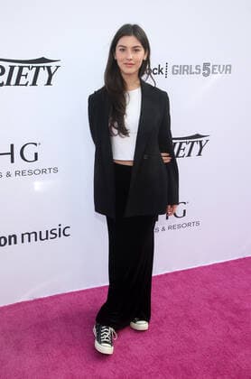 Variety Hitmakers presented by Peacock Girls5eva Featuring: Gracie Abrams Where: Los Angeles, California, United States When: 04 Dec 2021 Credit: Faye s Vision Cover Images Copyright: xx 50966272 EDITORIAL USE ONLY. NOT FOR USE BY NEWSPAPERS BASED IN THE UK.