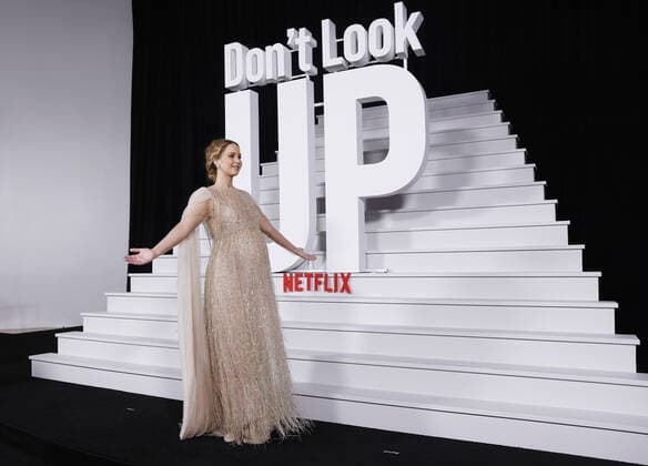 Entertainment Themen der Woche KW48 Entertainment Bilder des Tages Jennifer Lawrence arrives on the red carpet at the world premiere of Netflix s Don t Look Up on Sunday, December 05, 2021 in New York City.  NYP20211205107 JohnxAngelillo