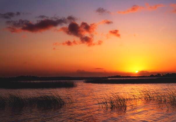 Sunrise At Lough Derg, Co Clare, Near Mountshannon, Ireland Copyright: ThexIrishxImagexCollection 1806849