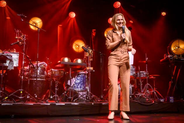 DMA Jazz 2021. Leder af JazzDanmark, Eva Frost byder velkommen ved Danish Music Awards Jazz 2021 paa Bremen Teater i Koebenhavn 6. december 2021.. , Copenhagen Copyright: TorbenxChristensen TorbenxChristensenx COP200 spdk20211207-021245-L
