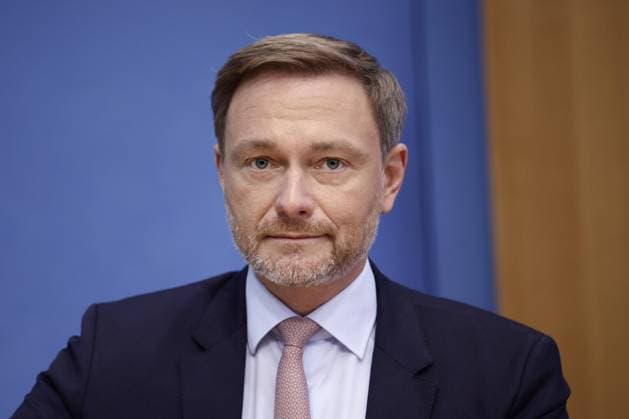 News Bilder des Tages Christian Lindner, designierter Bundesminister der Finanzen, in der Bundespressekonferenz. Berlin, 07.12.2021 Berlin Deutschland *** Christian Lindner, designated Federal Minister of Finance, at the Federal Press Conference Berlin, 07 12 2021 Berlin Germany Copyright: xJaninexSchmitz photothek.dex