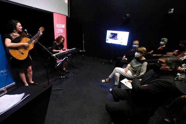 Santiago, December 7, 2021 The Minister of Cultures, Consuelo ValdÃ s, heads the award ceremony of the Margot Loyola 2021 Award, a distinction given by the Ministry in honor of the artist and culturist who died in 2015, as a way to recognize individuals or groups who have worked in the recovery an  Copyright: JONNATHANxOYARZUN ATONxCHILE
