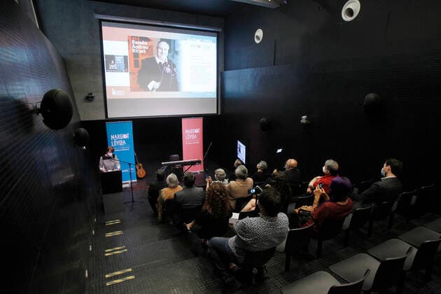 Santiago, December 7, 2021 The Minister of Cultures, Consuelo Valdés, heads the award ceremony of the Margot Loyola 2021 Award, a distinction given by the Ministry in honor of the artist and culturist who died in 2015, as a way to recognize individuals or groups who have worked in the recovery and enri  Copyright: JONNATHANxOYARZUN ATONxCHILE