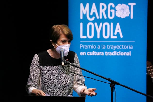 Santiago, December 7, 2021 The Minister of Cultures, Consuelo ValdÃ s, heads the award ceremony of the Margot Loyola 2021 Award, a distinction given by the Ministry in honor of the artist and cultora who died in 2015, as a way to recognize individuals or groups, who have worked in the recovery and  Copyright: JONNATHANxOYARZUN ATONxCHILE