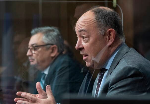 December 7, 2021, QUEBEC, PQ, Canada: Quebec Health Minister Christian Dube responds to reporters questions during a news conference on the COVID-19 pandemic, Tuesday, December 7, 2021 at the legislature in Quebec City. Horacio Arruda, Quebec director of National Public Health, left, looks on. QUEBEC Canada  - ZUMAc35_ 20211207_zaf_c35_031 Copyright: xJacquesxBoissinotx