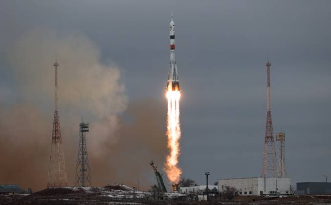 Bilder des Jahres 2021, News 12 Dezember News Themen der Woche KW49 Baikonur, Japanische Weltraumtouristen Yusaku Maezawa und Yozo Hirano vor dem Start zur ISS BAIKONUR, KAZAKHSTAN - DECEMBER 8, 2021: The Soyuz 2.1a carrier rocket with the Soyuz MS-20 spacecraft carrying Roscosmos cosmonaut Alexander Misurkin and Japanese space tourists Yusaku Maezawa and Yozo Hirano blasts off from Baikonur Cosmodrome to the International Space Station (ISS). Sergei Savostyanov TASS  TS11B0C4