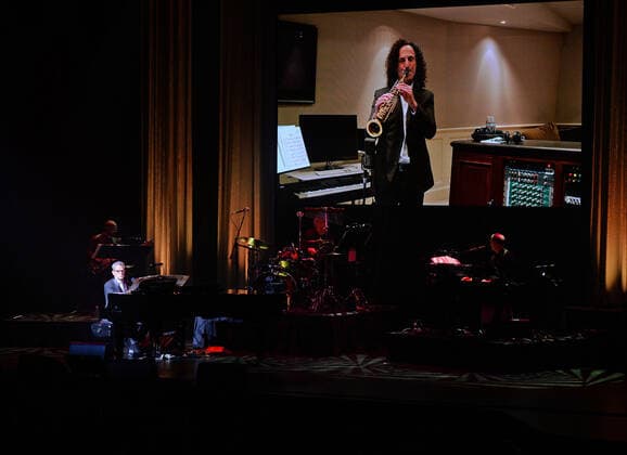 FORT LAUDERDALE FL - DECEMBER 07: David Foster performs at An Evening With David Foster at The Broward Center for the Performing Arts on December 7, 2021 in Fort Lauderdale, Florida. . Copyright: xmpi04x