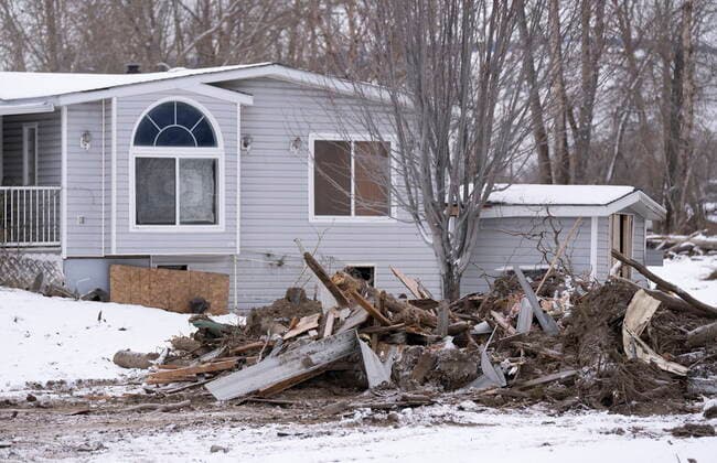 Kanada, Schäden nach Flut in Merritt December 9, 2021, MERRITT, BC, CANADA: flood damage in Merritt, B.C. Thursday, December 9, 2021. MERRITT CANADA  - ZUMAc35_ 20211209_zaf_c35_071 Copyright: xJonathanxHaywardx