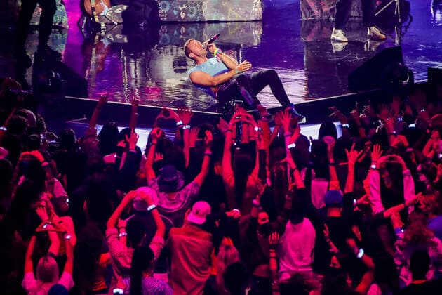 Bilder des Jahres 2021, Entertainment 12 Dezember Entertainment Themen der Woche KW49 X Factor 2021 - Final Show Chris Martin of Coldplay performs live at X Factor Italia Final at Mediolanum Forum on December 09, 2021 in Milano, Italy. Milano Italy  Copyright: xMairoxCinquettix originalFilename:cinquetti-xfactor2211209_npgFo.jpg