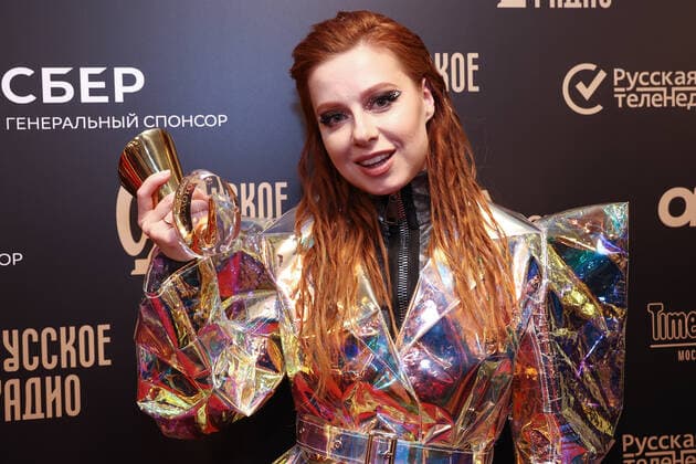 Musikpreis Goldenes Grammophon, Verleihung in Moskau MOSCOW, RUSSIA - DECEMBER 10, 2021: Singer Yulia Savicheva attends the 2021 Golden Gramophone Awards ceremony at the State Kremlin Palace. Valery Sharifulin TASS  TS11B663