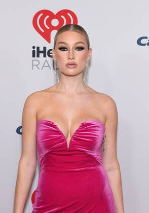 December 10, 2021, New York, NY, USA: NEW YORK, NEW YORK - DECEMBER 10: Meredith Duxbury attends iHeartRadio Z100 Jingle Ball 2021 on December 10, 2021 in New York City. New York USA - ZUMAs181 20211210_zea_s181_022 Copyright: xImagespacex