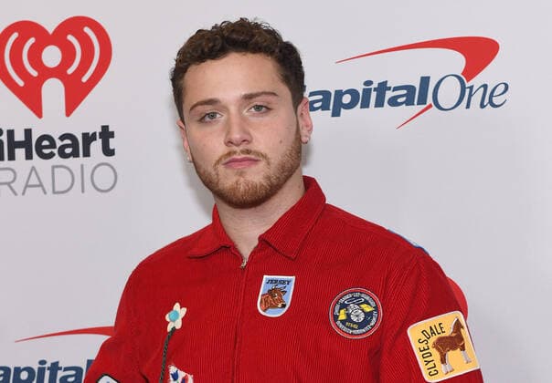 December 10, 2021, New York, NY, USA: NEW YORK, NEW YORK - DECEMBER 10: Bazzi attends iHeartRadio Z100 Jingle Ball 2021 on December 10, 2021 in New York City. New York USA - ZUMAs181 20211210_zea_s181_109 Copyright: xImagespacex