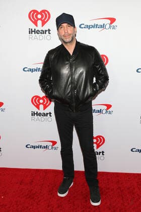 10 December 2021 - New York, New York - .David Schwimmer in the Press Room at Z100 s iHeartRadio Jingle Ball 2021 held at Madison Square Garden. New York USA - ZUMAa123 20211210_zaa_a123_221 Copyright: xJ.xLINGOx