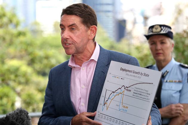 CAMERON DICK PRESSER, Queensland Treasurer Cameron Dick speaks at a press conference in Brisbane, Sunday, December 12, 2021. Queensland will prepare to open its borders to COVID hotspots from 1am tomorrow. ( NO ARCHIVING, EDITORIAL USE ONLY, NO USE IN BOOKS WITHOUT CONSENT BRISBANE QUEENSLAND AUSTRALIA  Copyright: xJONOxSEARLEx 20211212001605789674