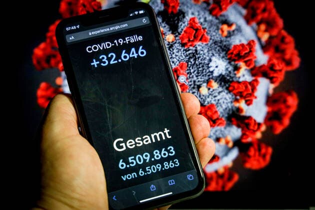 Coronavirus in Deutschland - Covid-19-Dashboard des Robert Koch-Institut 12.12.2021: Robert Koch-Institut: 7-Tage-Inzidenz 390,9. 7-Tage-Fallzahl 325.063. COVID-19-Fälle 6.509.863. Zugang um 32.646 gegenüber dem Vortag. COVID-19-Todesfälle 105.638. Zugang um 132 gegenüber dem Vortag.