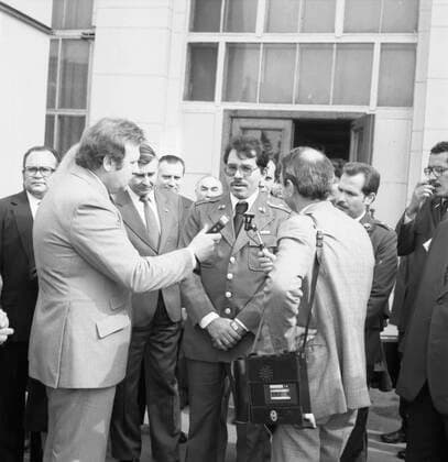 Nicaraguan delegation led by Ortega visits USSR 6718840 07.05.1982 The state delegation of the Republic of Nicaragua led by Daniel Ortega, coordinator of the Leading Council of the Sandinista National Liberation Front (FSLN), visits the USSR. Daniel Ortega gives an interview to Soviet journalists. Vyasheslav Runov Russia  Copyright: xVyasheslavxRunovx