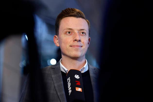 Adis Ahmetovic bei der 5. Sitzung des Deutschen Bundestages im Reichstagsgebäude. Berlin, 08.12.2021