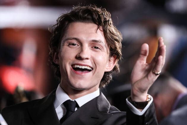 Los Angeles Premiere Of Columbia Pictures Spider-Man: No Way Home Actor Tom Holland wearing a Prada suit and Christian Louboutin shoes arrives at the Los Angeles Premiere Of Columbia Pictures Spider-Man: No Way Home held at the Regency Village Theatre on December 13, 2021 in Westwood, Los Angeles, California, United States. Westwood California United States  Copyright: xImagexPressxAgencyx originalFilename:collin-losangel211214_npK9T.jpg