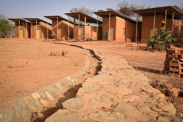 Visit to the elementary school of Gando in the urban commune of Tenkodogo, a project of the Burkinabe architect Diebedo Francis Kere, on February 26, 2021.  NicolasxRemenex xLexPictorium LePictorium_0257538