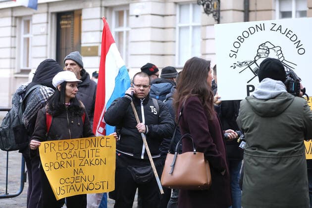 PXL_Protest in Zagreb Protesters gathered at St. Mark s Square against the vaccination of children ,in Zagreb, Croatia, on December 15, 2021. PatrikxMacek PIXSELL