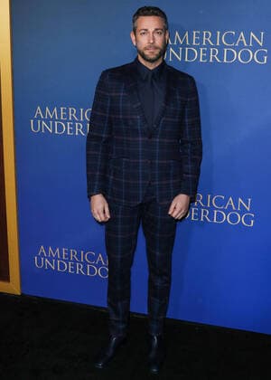 Entertainment Themen der Woche KW50 Entertainment Bilder des Tages Los Angeles Premiere Of Lionsgate s American Underdog American actor Zachary Levi arrives at the Los Angeles Premiere Of Lionsgate s American Underdog held at the TCL Chinese Theatre IMAX on December 15, 2021 in Hollywood, Los Angeles, California, United States. Hollywood California United States  Copyright: xImagexPressxAgencyx originalFilename:collin-losangel211216_npKtv.jpg