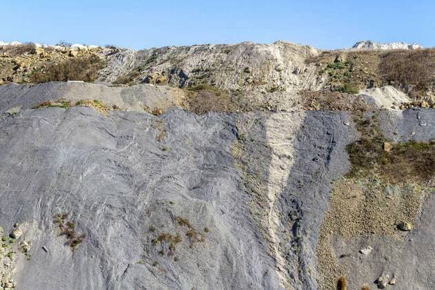  spoil pile hillslope, 26.10.2021, Copyright: xprillx Panthermedia28815793