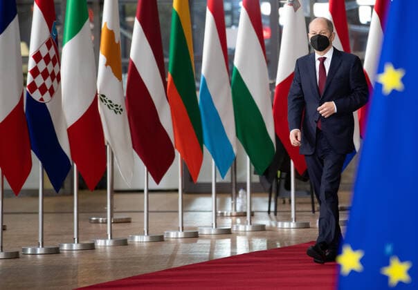 News Themen der Woche KW50 News Bilder des Tages Chancellor of Germany Olaf Scholz pictured at the arrivals for the European council summit, in Brussels, Thursday 16 December 2021.  POOLxBENOITxDOPPAGNE 3157640