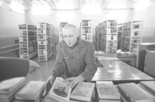 Corrective labor colony 5477975 24.03.1988 A library in a corrective labor colony. Alexander Liskin Russia  Copyright: xAlexanderxLiskinx