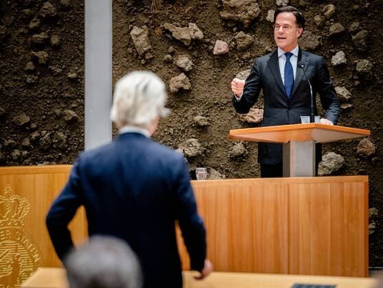 Geert Wilders (PVV, L) and Mark Rutte (VVD) during the debate in the House of Representatives, in The Hague, The Netherlands, 16 December 2021, on the final report of informateurs Johan Remkes and Wouter Koolmees on the coalition agreement of VVD, D66, CDA and ChristenUnie. ANP BART MAAT Copyright: xANPx xxANPx x442158615x
