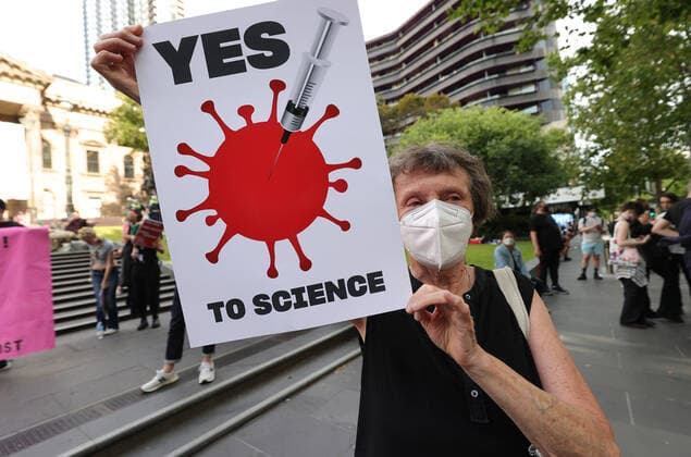 PRO VACCINATION RALLY MELBOURNE, Protesters opposing the anti-vax movement take part in a rally at the State Library of Victoria in Melbourne, Friday, December 17, 2021. ( NO ARCHIVING, EDITORIAL USE ONLY, NO USE IN BOOKS WITHOUT CONSENT MELBOURNE VIC AUSTRALIA  Copyright: xCONxCHRONISx 20211217001607274668