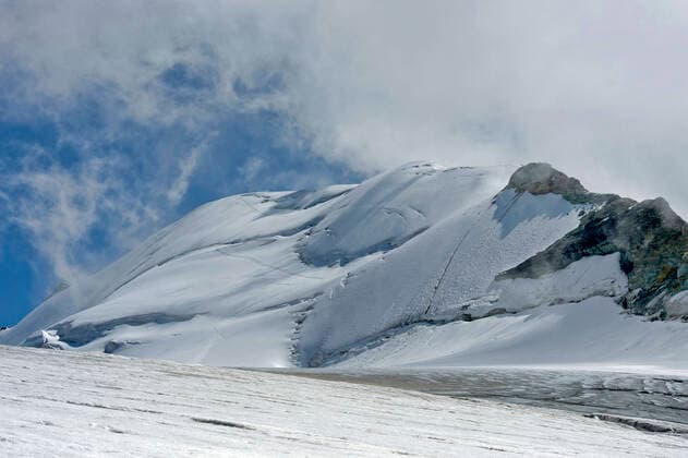 Creative Highlights World Gipfel Tete de Milon ueber dem Turtmangletscher, Schweiz, Wallis, Zinal peak Tete de Milon above the Turtman Glacier, Switzerland, Valais, Zinal BLWS658768 *** Tete de Milon peak above the Turtman Glacier, Switzerland, Valais, Zinal peak Tete de Milon above the Turtman Glacier, Switzerland, Valais, Zinal BLWS658768 Copyright: xblickwinkel G.xFischerx