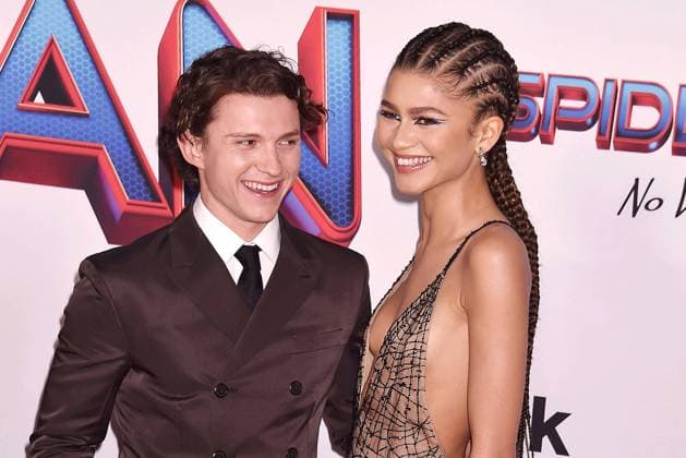 Entertainment Themen der Woche KW50 Tom Holland und Zendaya bei der Spider-Man: No Way Home Film Premiere am 13.12.2021 in Los Angeles Spider-Man: No Way Home Filmpremiere in Los Angeles *** Tom Holland and Zendaya at Spider Man No Way Home movie premiere on 13 12 2021 in Los Angeles Spider Man No Way Home movie premiere in Los Angeles 