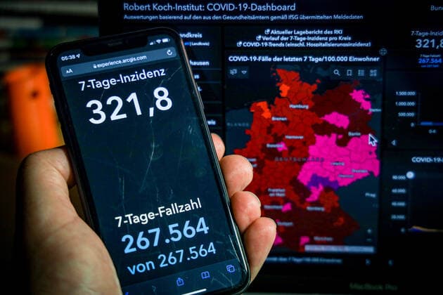 Coronavirus in Deutschland - Covid-19-Dashboard des Robert Koch-Institut 18.12.2021: Robert Koch-Institut: 7-Tage-Inzidenz 321,8. 7-Tage-Fallzahl 267.564. COVID-19-Fälle 6.764.188. Zugang um 42.813 gegenüber dem Vortag. COVID-19-Todesfälle 108.053. Zugang um 414 gegenüber dem Vortag.