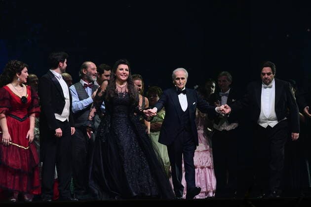 Jose Carreras Is Special Guest At Opera D amore Concert In Sofia Mezzo-soprano Daniela Diakova, tenor Rossen Nenchev, tenor Jose Carreras, soprano Maria Guleghina, and soprano Ilina Mihaylova perform during the Opera D amore concert at Arena Armeec Hall on December 19, 2021 in Sofia, Bulgaria. Sofia Bulgaria  Copyright: xGeorgixPaleykovx originalFilename:paleykov-notitle211219_npPO7.jpg