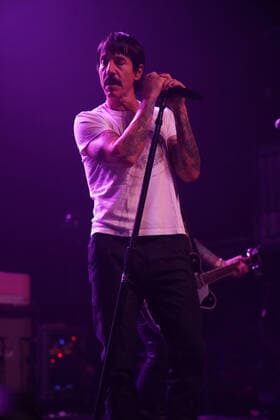 December 21, 2021, Hollywood, CA, USA: MuSICIAN - ANTHONY KEIDIS lead vocals Red Hot Chile Peppers, performing on stage at the Above Ground 3 Benefit Concert. Guitarists Dave Navarro and Billy Morrison (Billy Idol) and an all-star band headlined their third â€oeABOVE GROUND†benefit concert on December 20, 2021, at The Fonda Theatre, Hollywood, CA. After sitting out 2020 because of Covid, Navarro and Morrison were joined by a diverse group of special guests including Perry Farrell, Etty Lau Farrell, Corey Taylor, Mark McGrath, Steve Stevens, Franky Perez, Anthony Keidis (Red Hot Chile Peppers), Dexter Holland, and more..As with previous successful events in 2018 and 2019, this immersive evening of art and music celebrates the vi - ZUMAmt3_ 20211221_zaf_mt3_009 Copyright: xScottxMitchellx