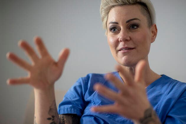 21.12.2021 , DU Duisburg , Dr. Carola Holzner , Doc Caro , Fachärztin für Anästhesiologie und spezialisiert in den Bereichen Notfallmedizin und Intensivmedizin.