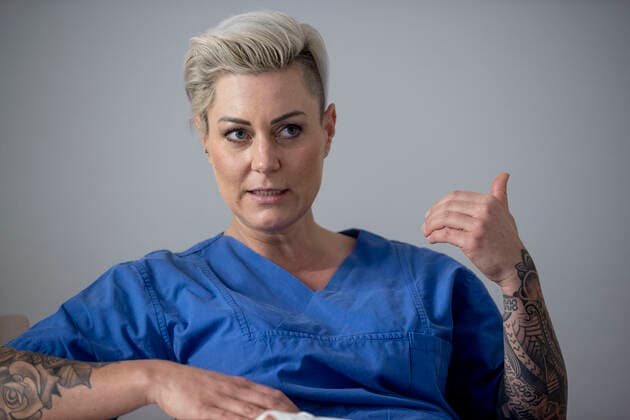 21.12.2021 , DU Duisburg , Dr. Carola Holzner , Doc Caro , Fachärztin für Anästhesiologie und spezialisiert in den Bereichen Notfallmedizin und Intensivmedizin.