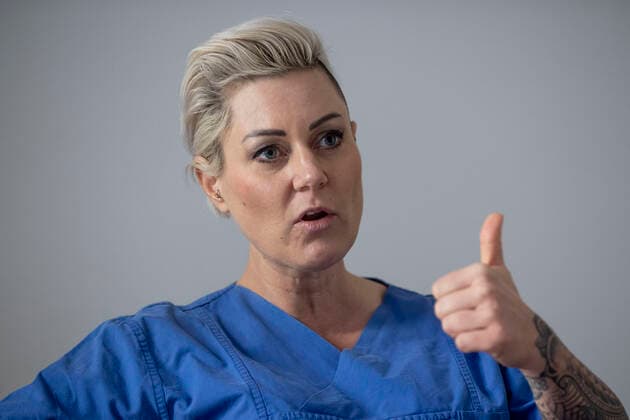 21.12.2021 , DU Duisburg , Dr. Carola Holzner , Doc Caro , Fachärztin für Anästhesiologie und spezialisiert in den Bereichen Notfallmedizin und Intensivmedizin.