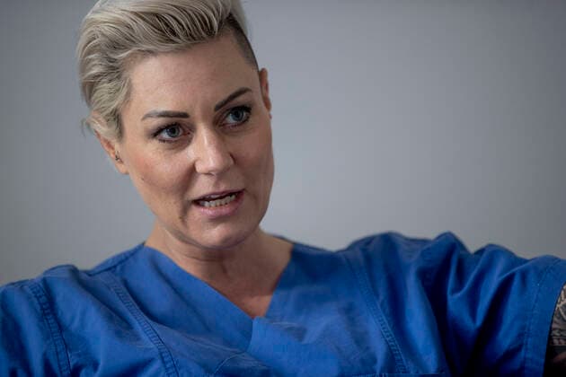 21.12.2021 , DU Duisburg , Dr. Carola Holzner , Doc Caro , Fachärztin für Anästhesiologie und spezialisiert in den Bereichen Notfallmedizin und Intensivmedizin.